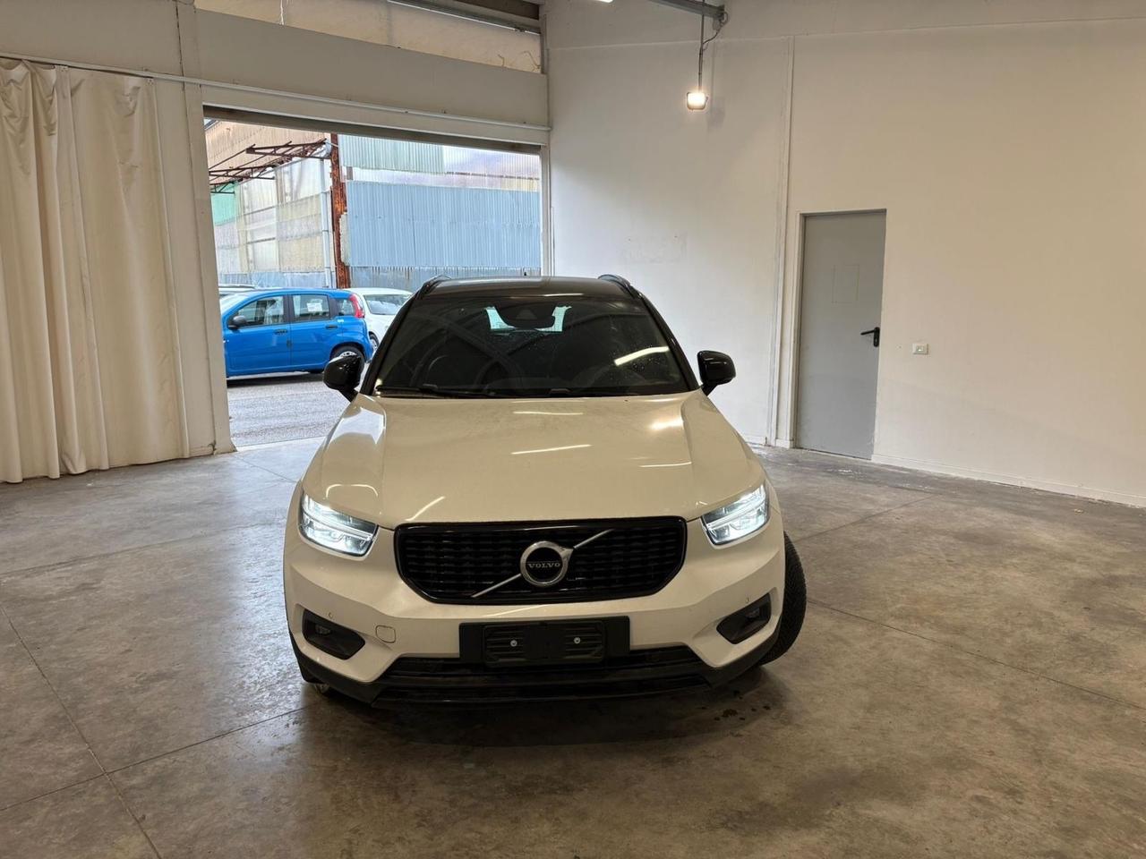 Volvo XC40 2.0 190 CvD4 AWD Geartronic R-design