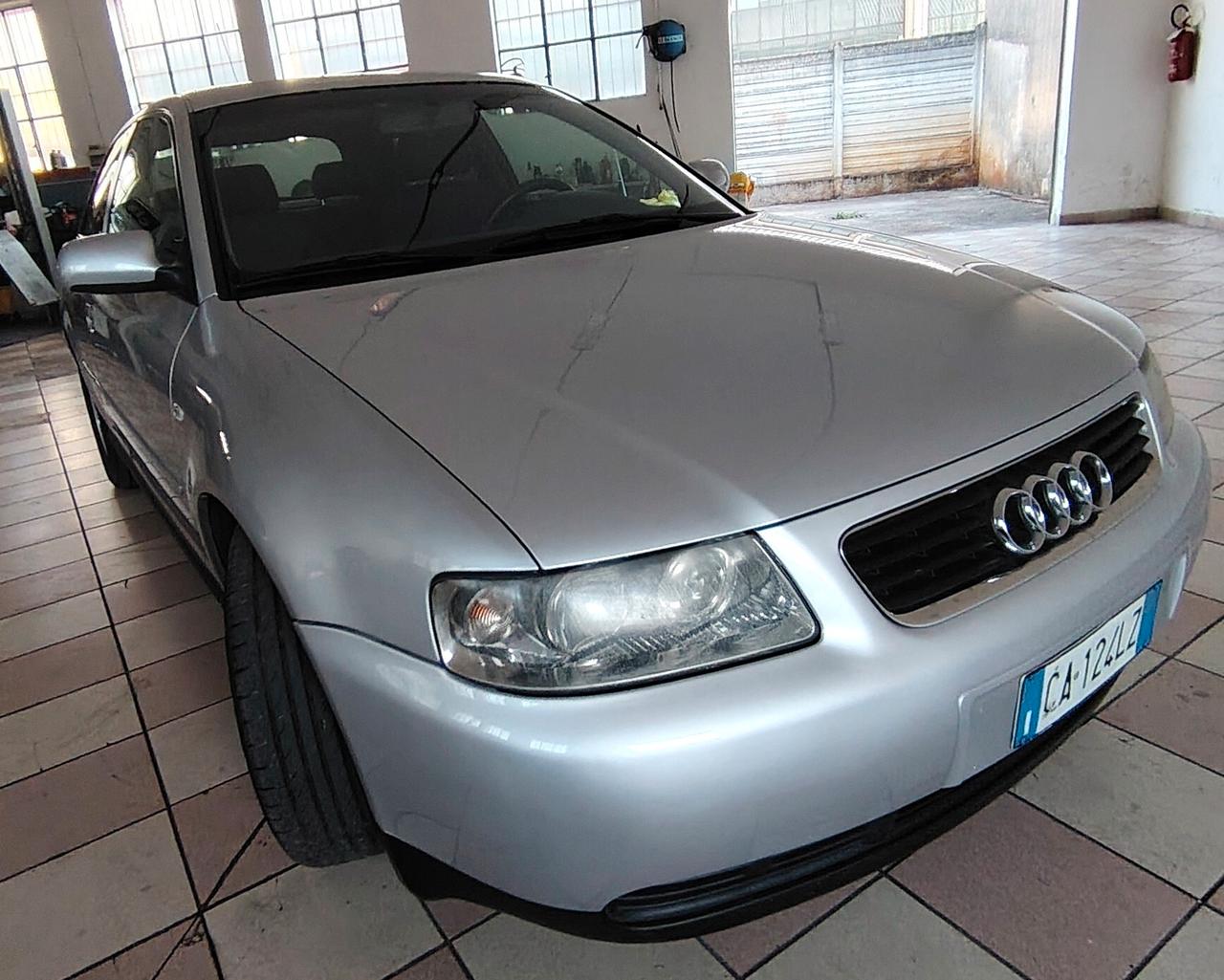 Audi A3 1.9 TDI/110 CV cat 3p. Attraction