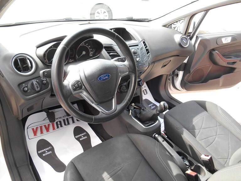 Ford Fiesta 1.4 5 porte CON IMPIANTO G.P.L