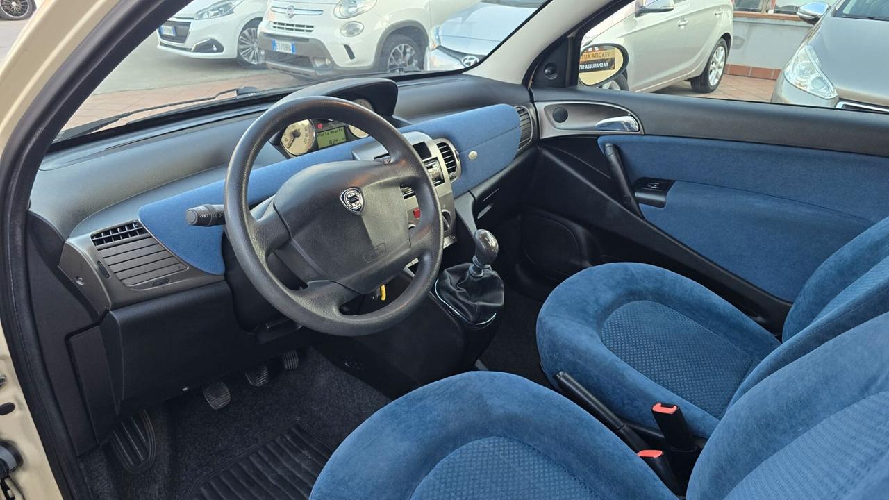 Lancia Ypsilon 1.2 Argento