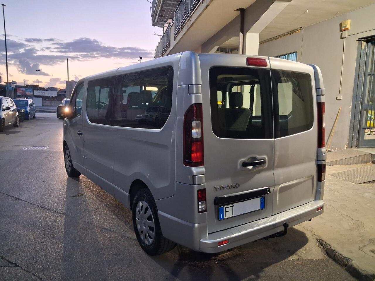 Opel Vivaro 1.6 CDTI uni pro 9 posti (Gancio train