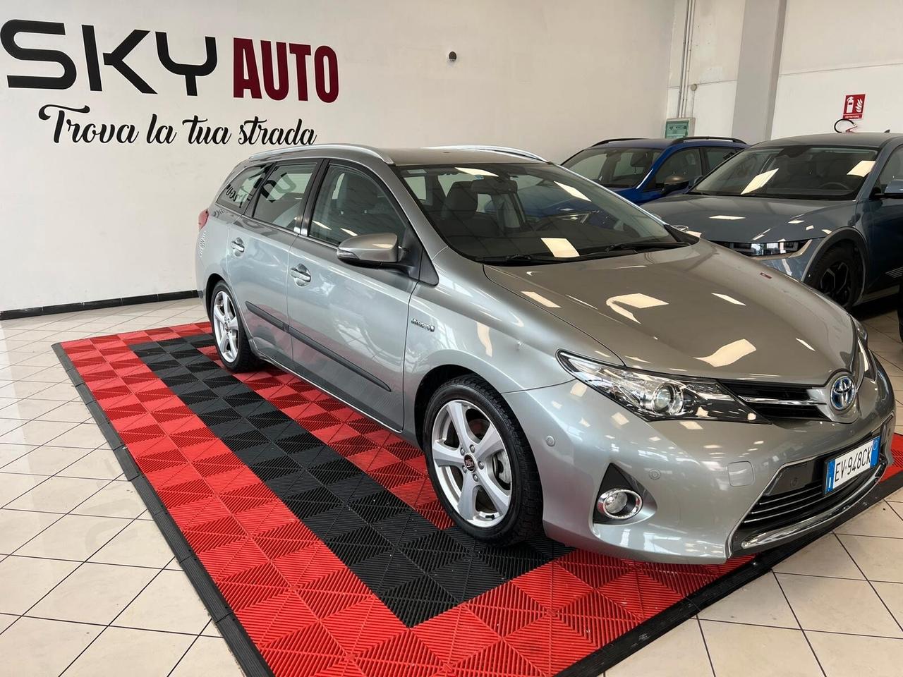 Toyota Auris Touring Sports 1.8 Hybrid Lounge