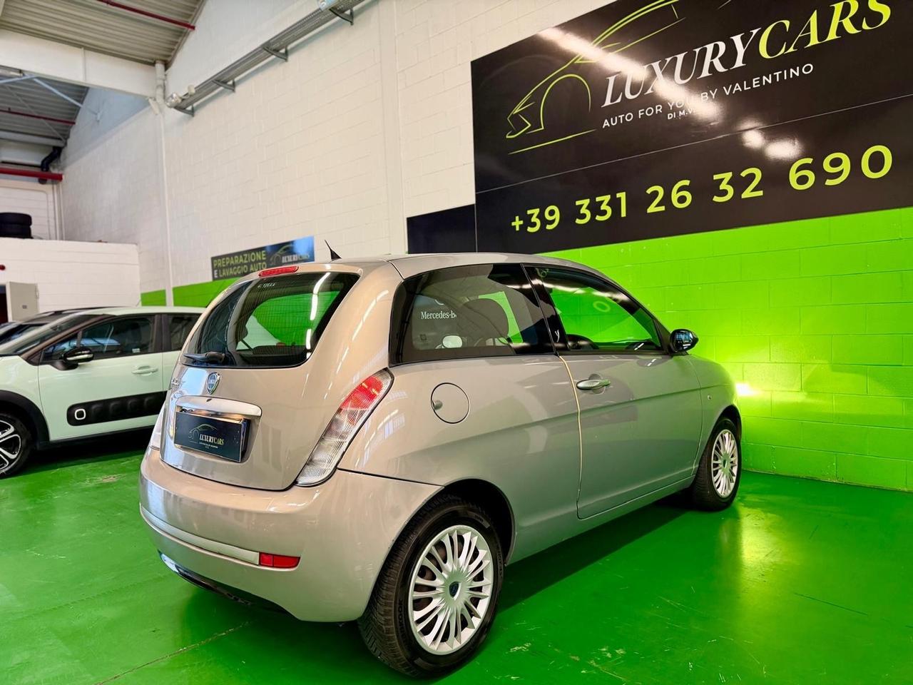 Lancia Ypsilon 1.4 16V Sport MomoDesign Automatica