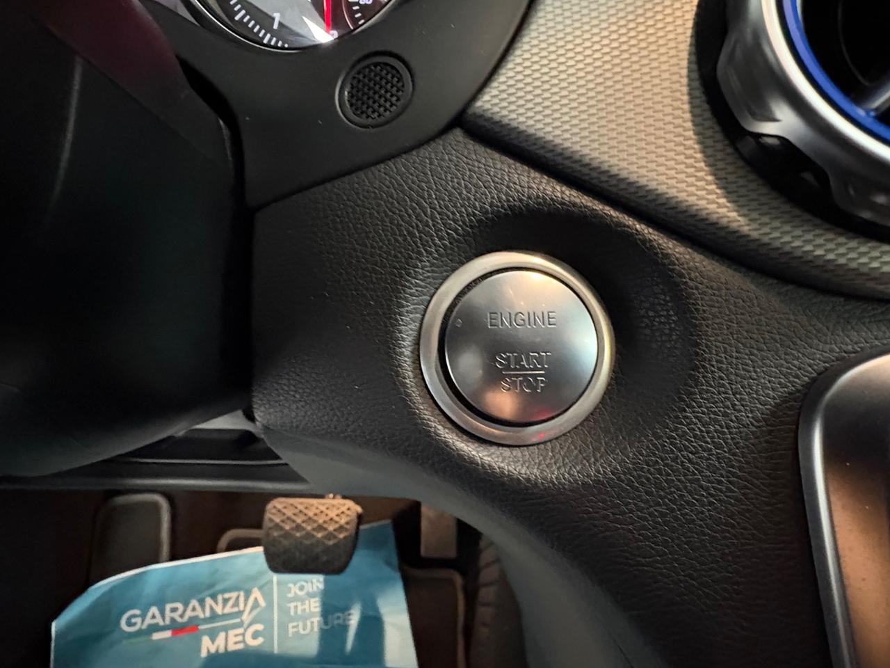 Mercedes GLA 180 1.6 benzina 122cv 2019 km 62000