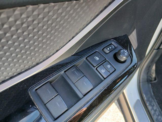 TOYOTA C-HR 2.0 Hybrid E-CVT