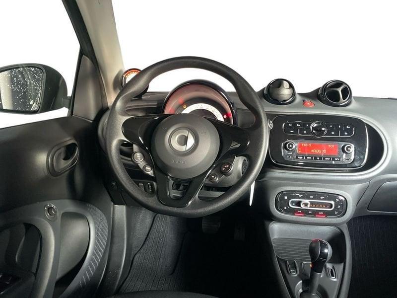 smart fortwo EQ Pure