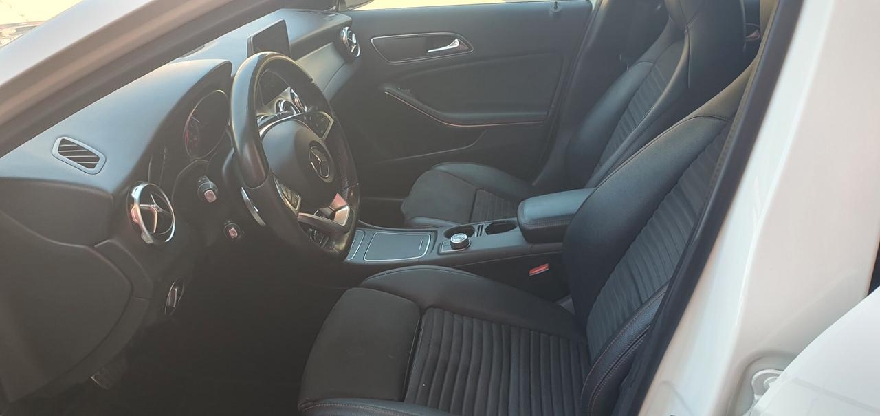 Mercedes-benz GLA 200 d Automatic Premium