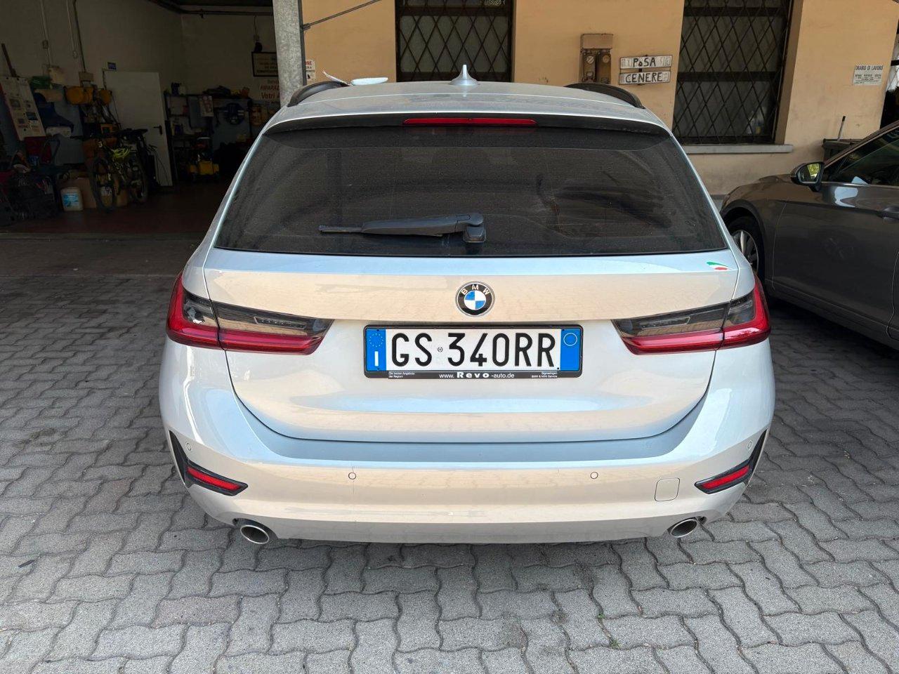 BMW 318 d Touring IBRIDO 48V AUTOMATICO
