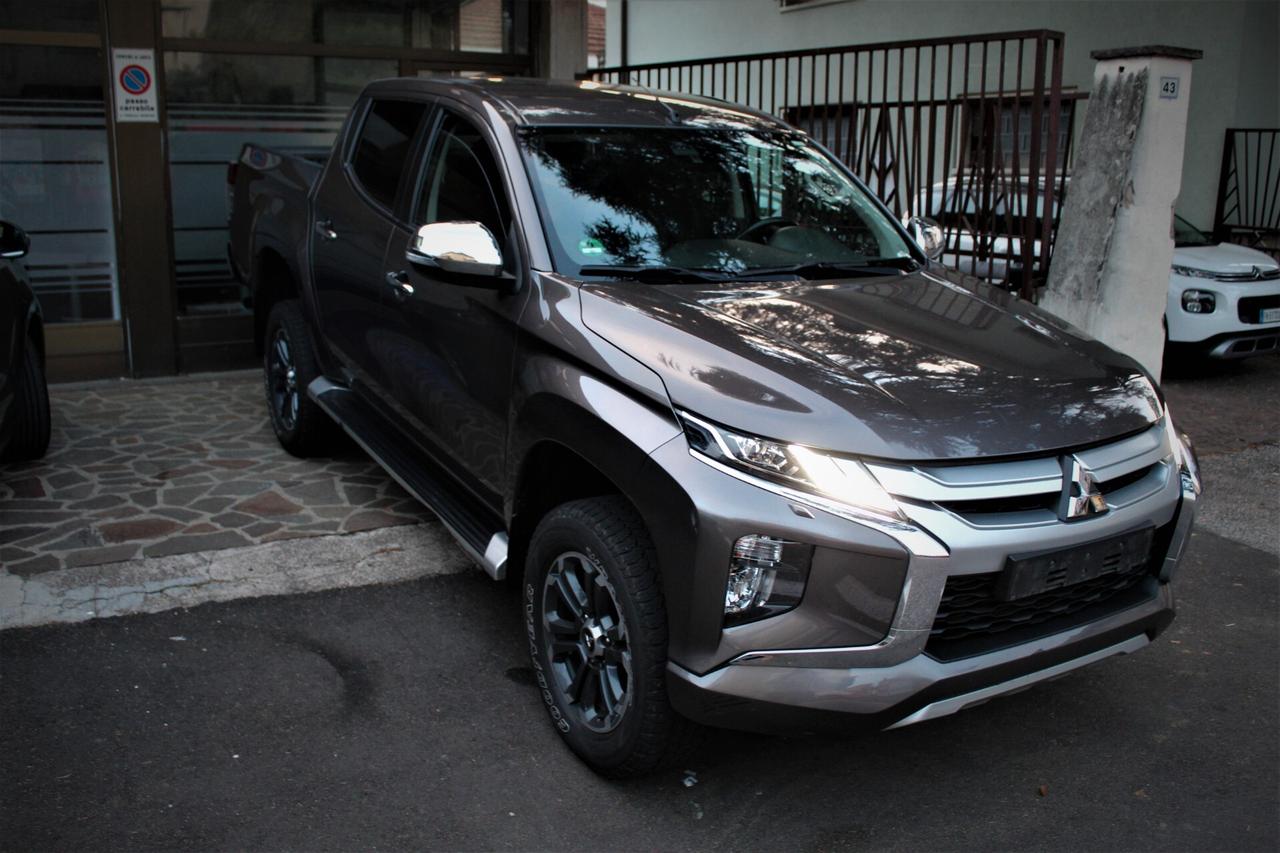 Mitsubishi L200 2.3 D Double Cab 4x4 Gancio