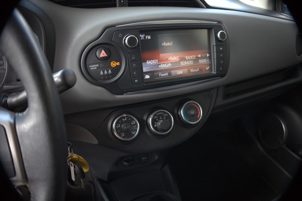 TOYOTA YARIS 1.3 ACTIVE NEOPATENTATI