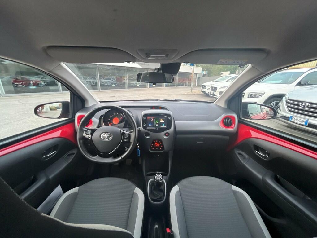 Toyota Aygo 5 Porte 1.0 VVT-i x-play