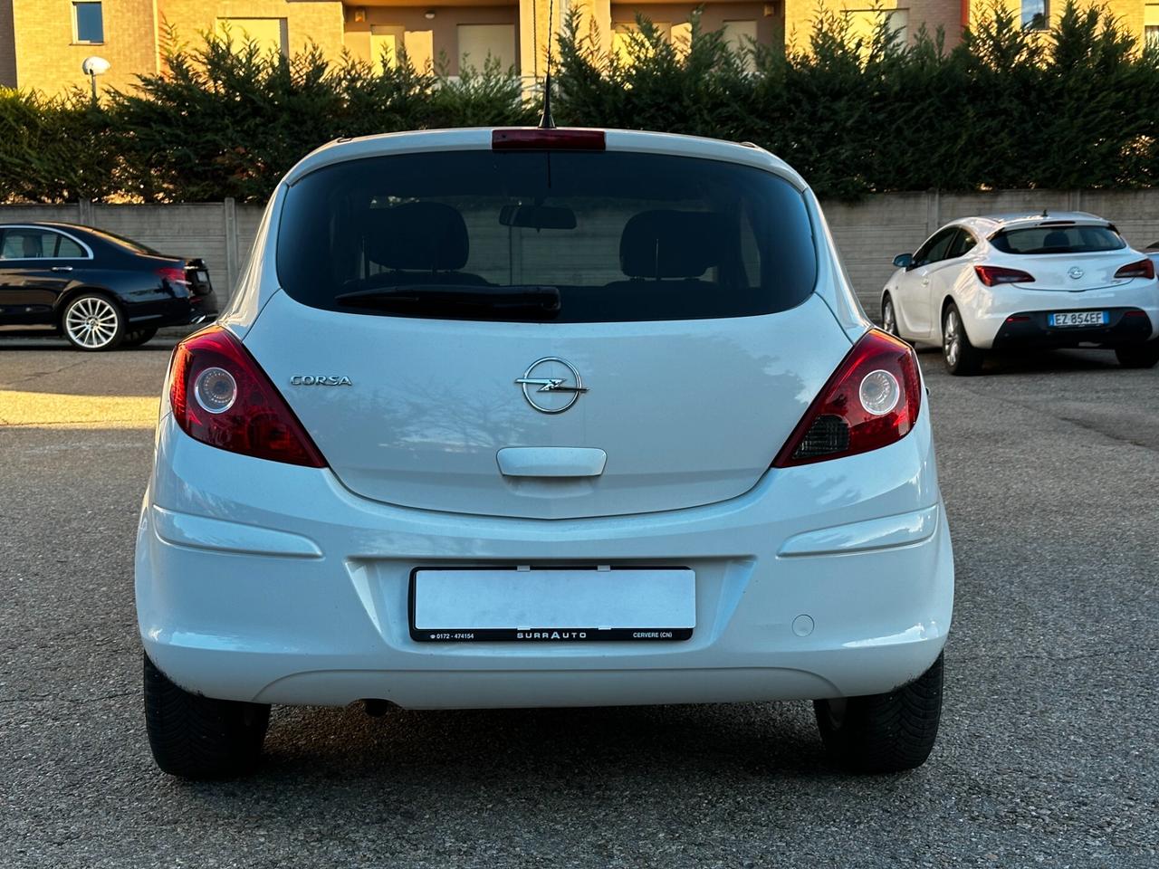 Opel Corsa 1.2 3 porte Club "NEOPATENTATI"