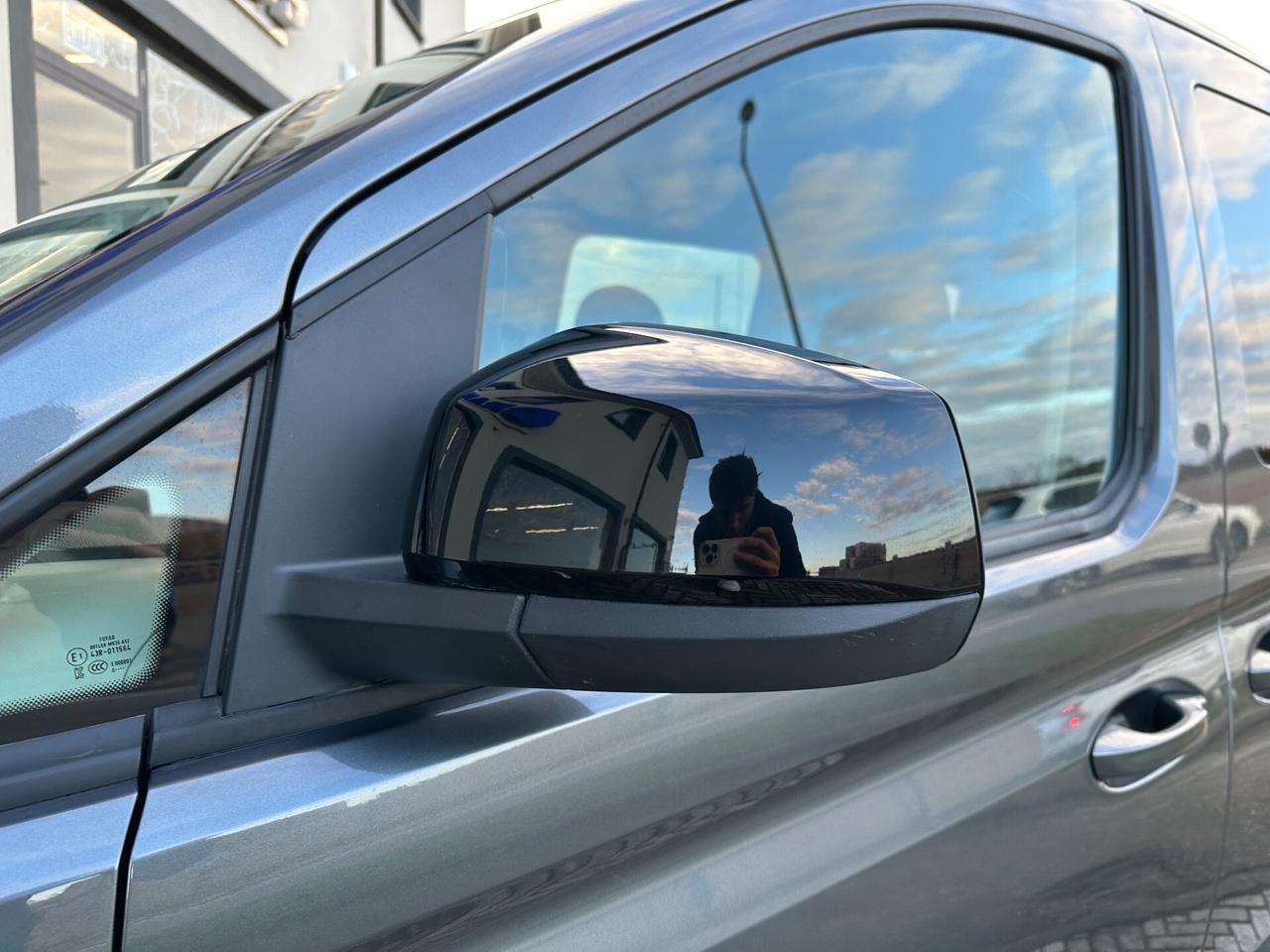 Volkswagen Caddy 2.0 TDI 122 CV DSG Space Maxi