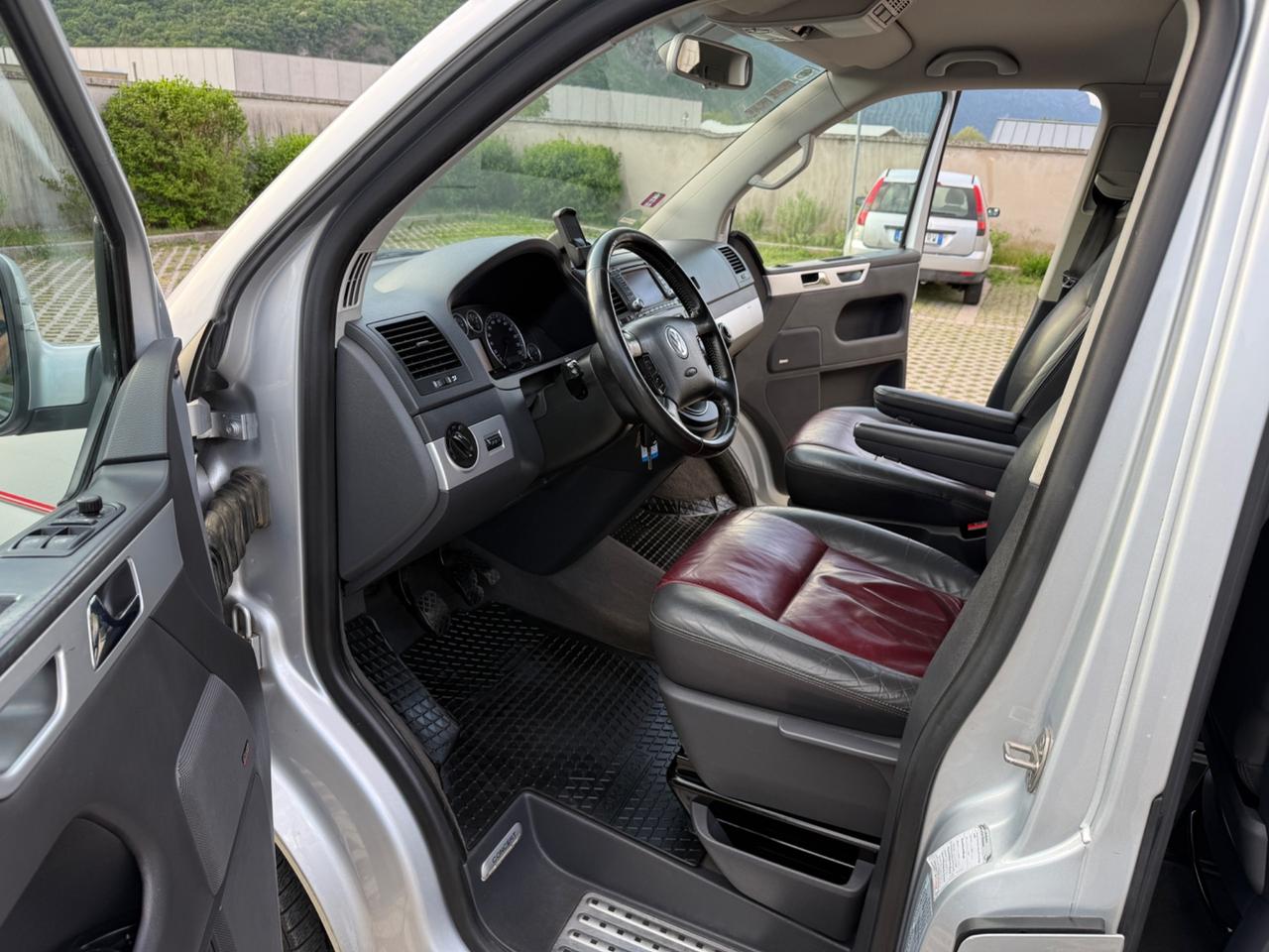 T5 Multivan 2.5 TDI/174CV 4motion 4x4 CONCERT 7 posti