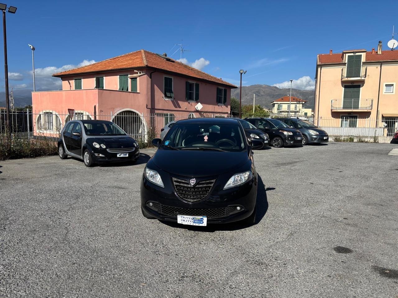 Lancia Ypsilon 1.2 69 CV 5 porte S&S Platinum