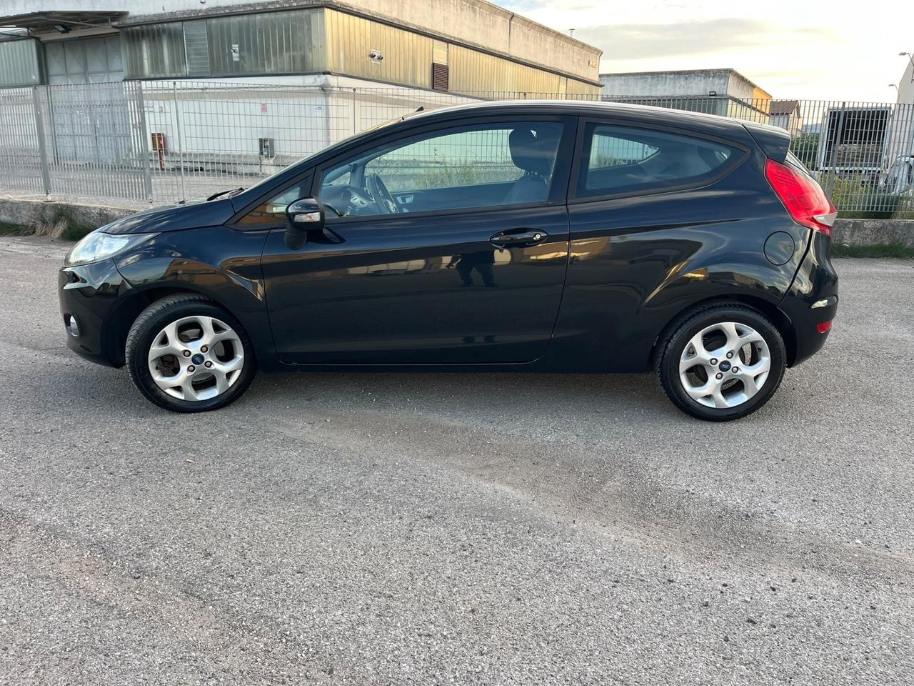 Ford Fiesta 71000 KM GARANZIA 12 MESI