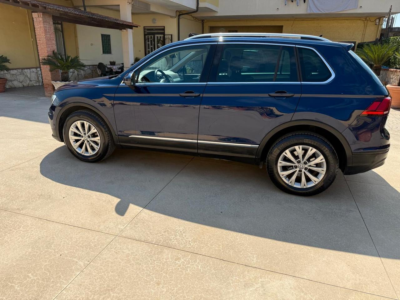 Volkswagen Tiguan 2.0 TDI TETTO APRIBILE / AUTOMATICA