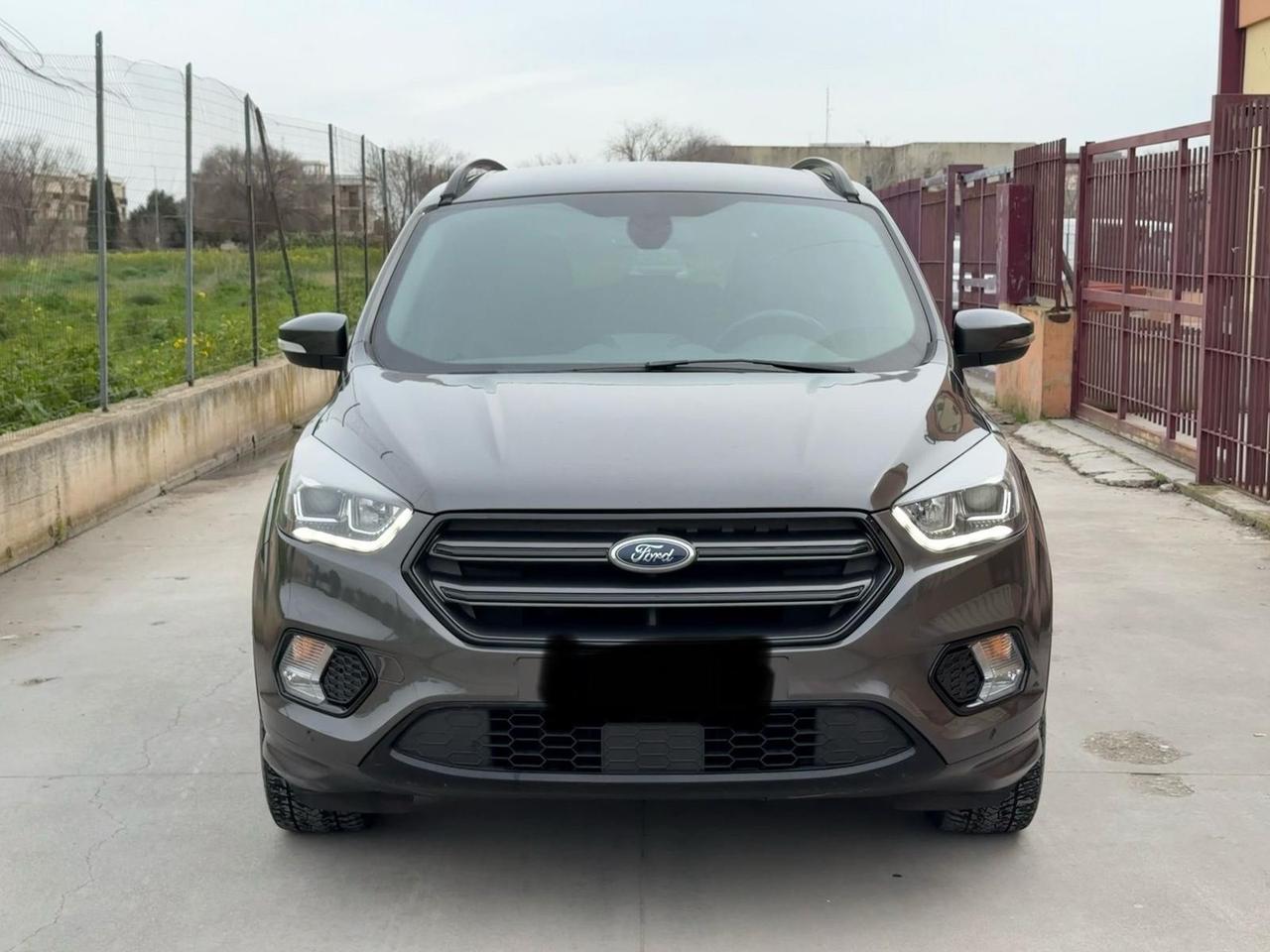 Ford Kuga 1.5 TDCI 120 CV S&S 2WD ST-Line