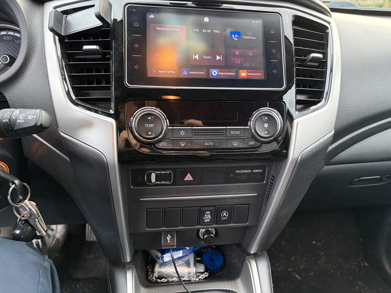 Mitsubishi L200 2.3 D Double Cab 4x4 Super Select P0. Diamond