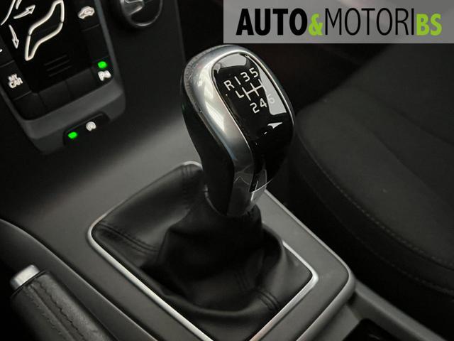 VOLVO V40 D2 1.6 Kinetic