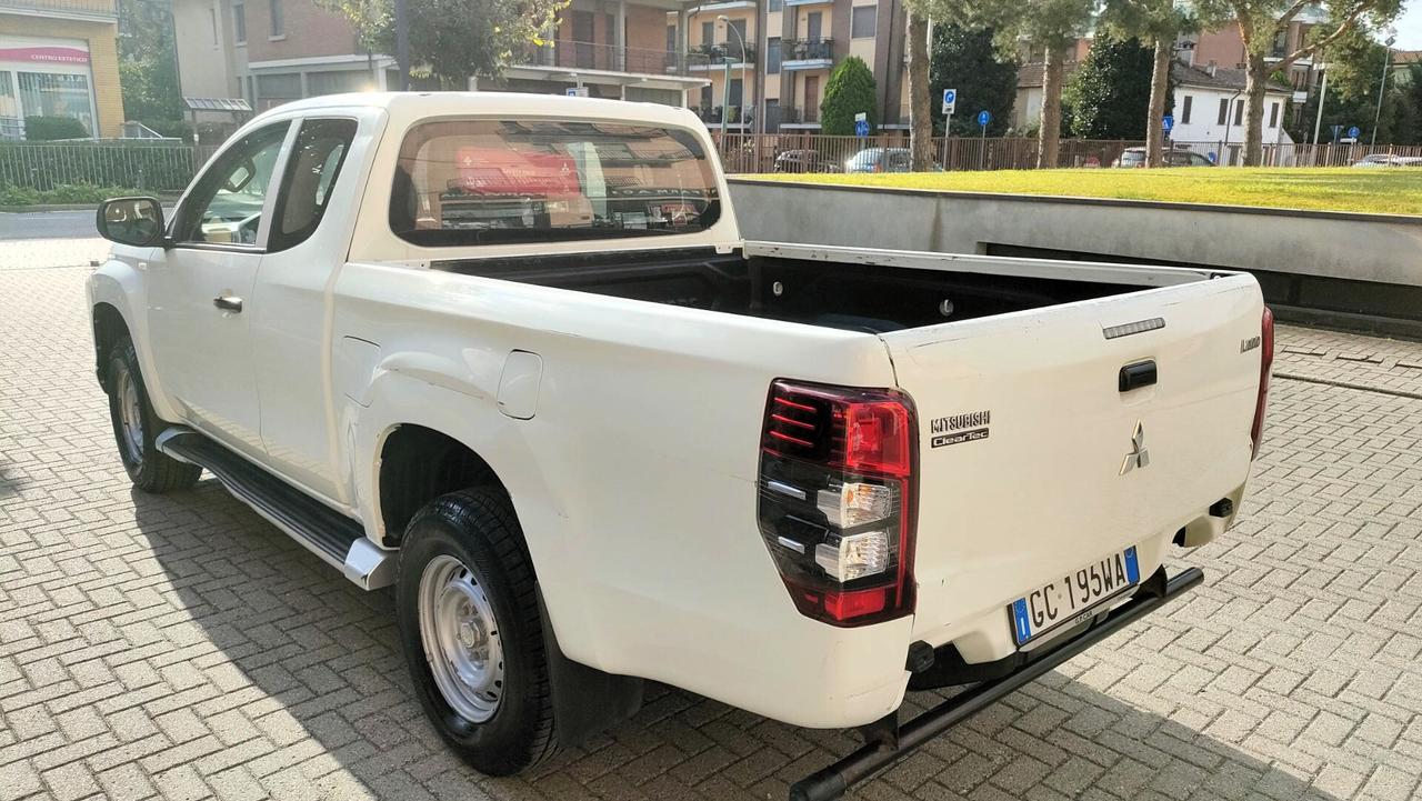 Mitsubishi L200 2.3 D Club Cab 4x4 Super Select Intense