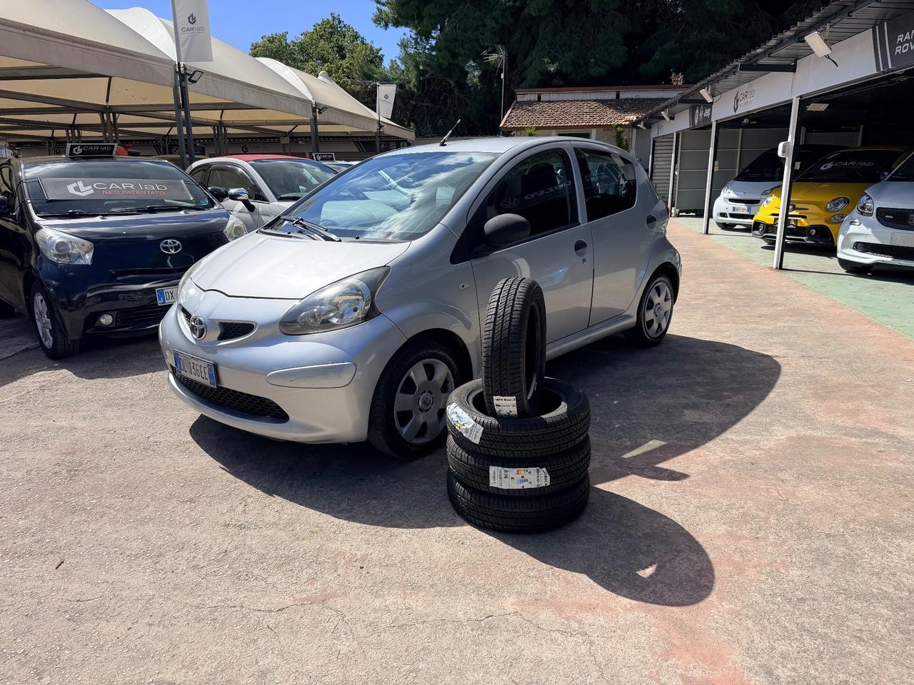 Toyota Aygo 1.0 12V VVT-i 5porte TRENO GOMME OMAGGIO!!
