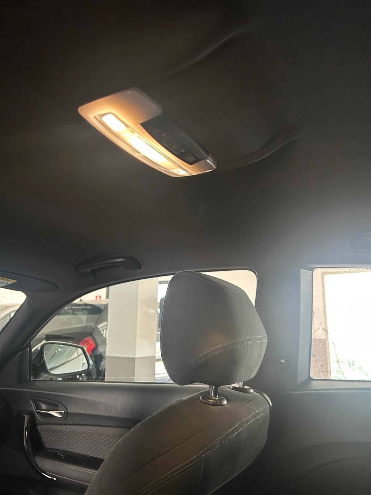 Bmw 118 118d 3p. Urban