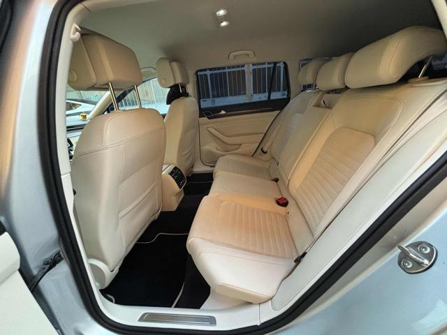 VOLKSWAGEN Passat Business Variant 2.0 TDI Executive BMT