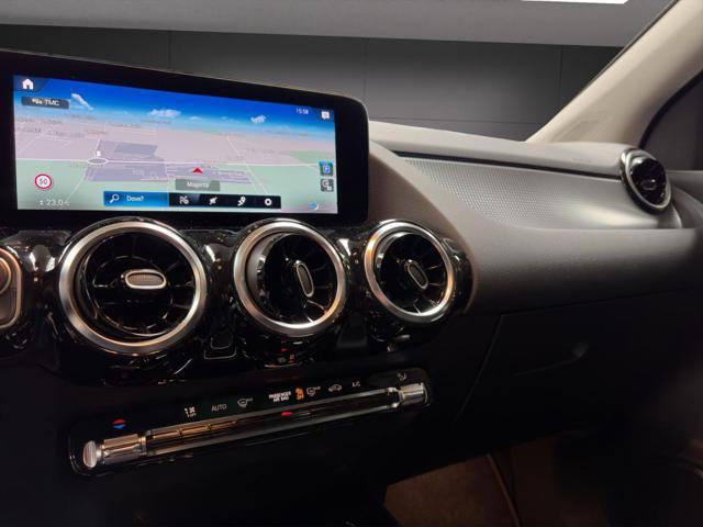 MERCEDES-BENZ GLA 200 Automatic Sport