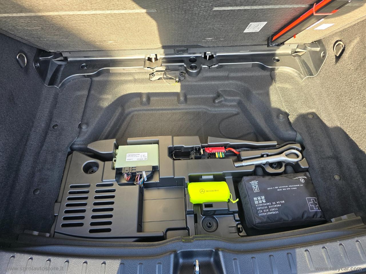 MERCEDES-BENZ GLA 200 d Automatic Premium