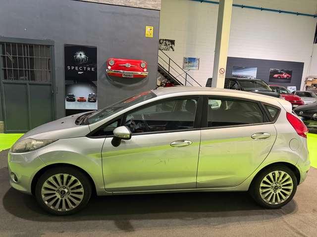Ford Fiesta 5p 1.2 16v Titanium c/esp E5