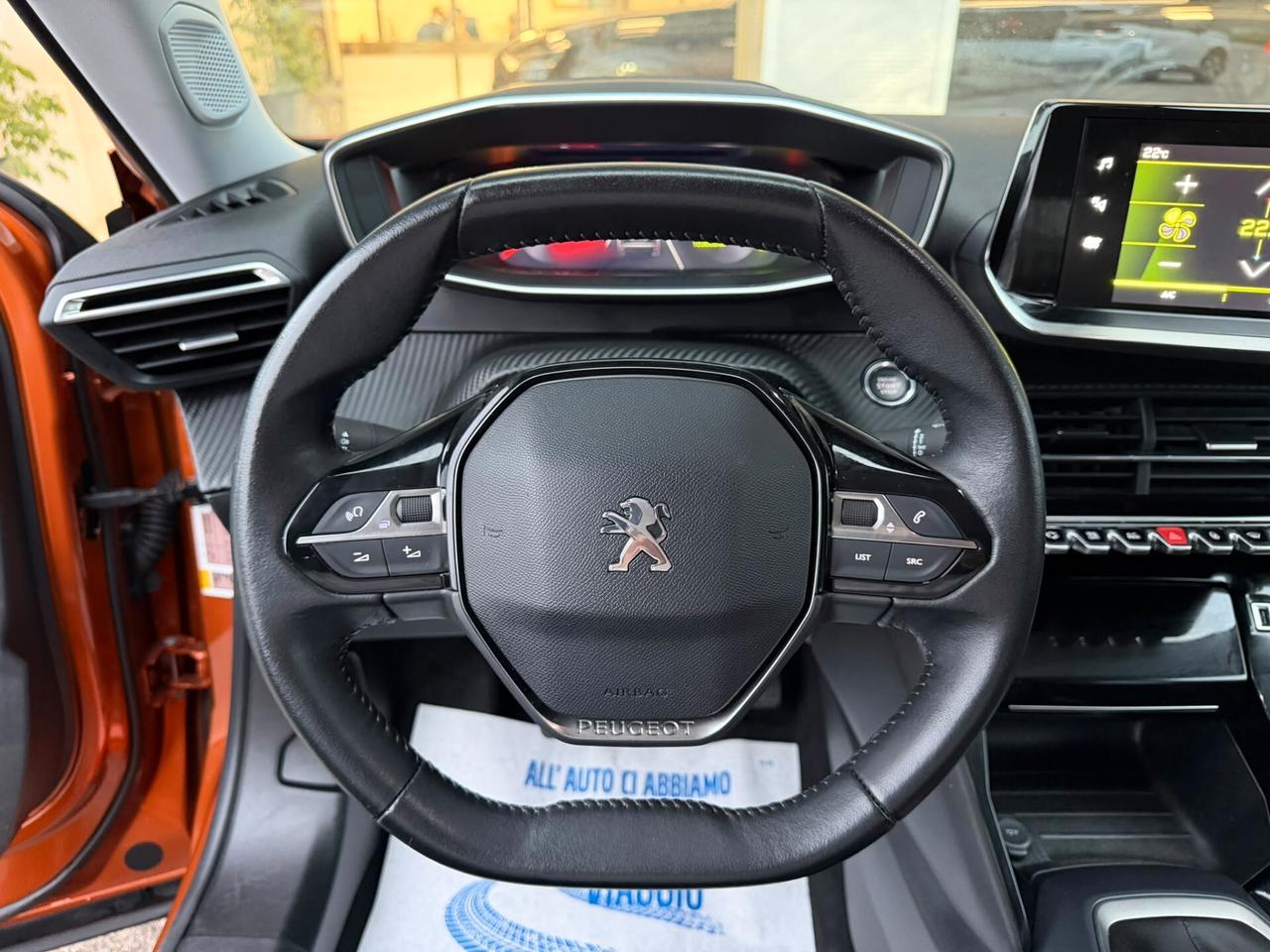 Peugeot 2008 PureTech 100 S&S Allure Navi Pack