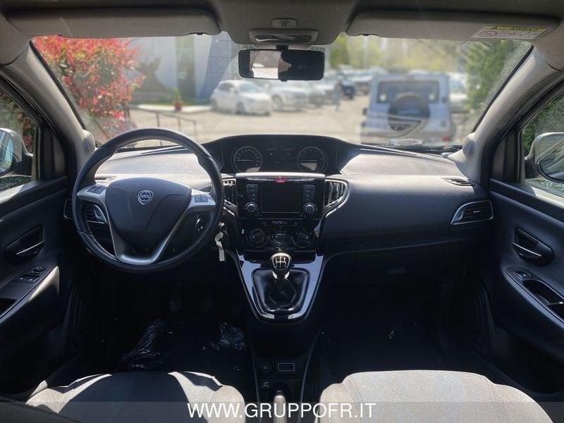 Lancia Ypsilon 1.2 69 CV 5 porte Gold