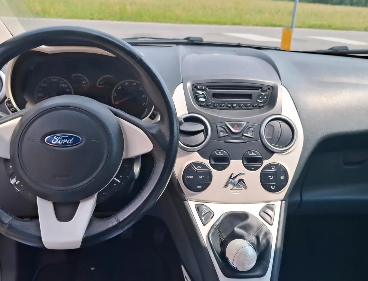 Ford Ka Ka+ 1.2 8V 69CV Titanium