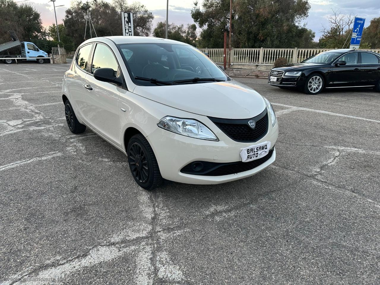 LANCIA Ypsilon 1.2 69 CV 5p. Gold