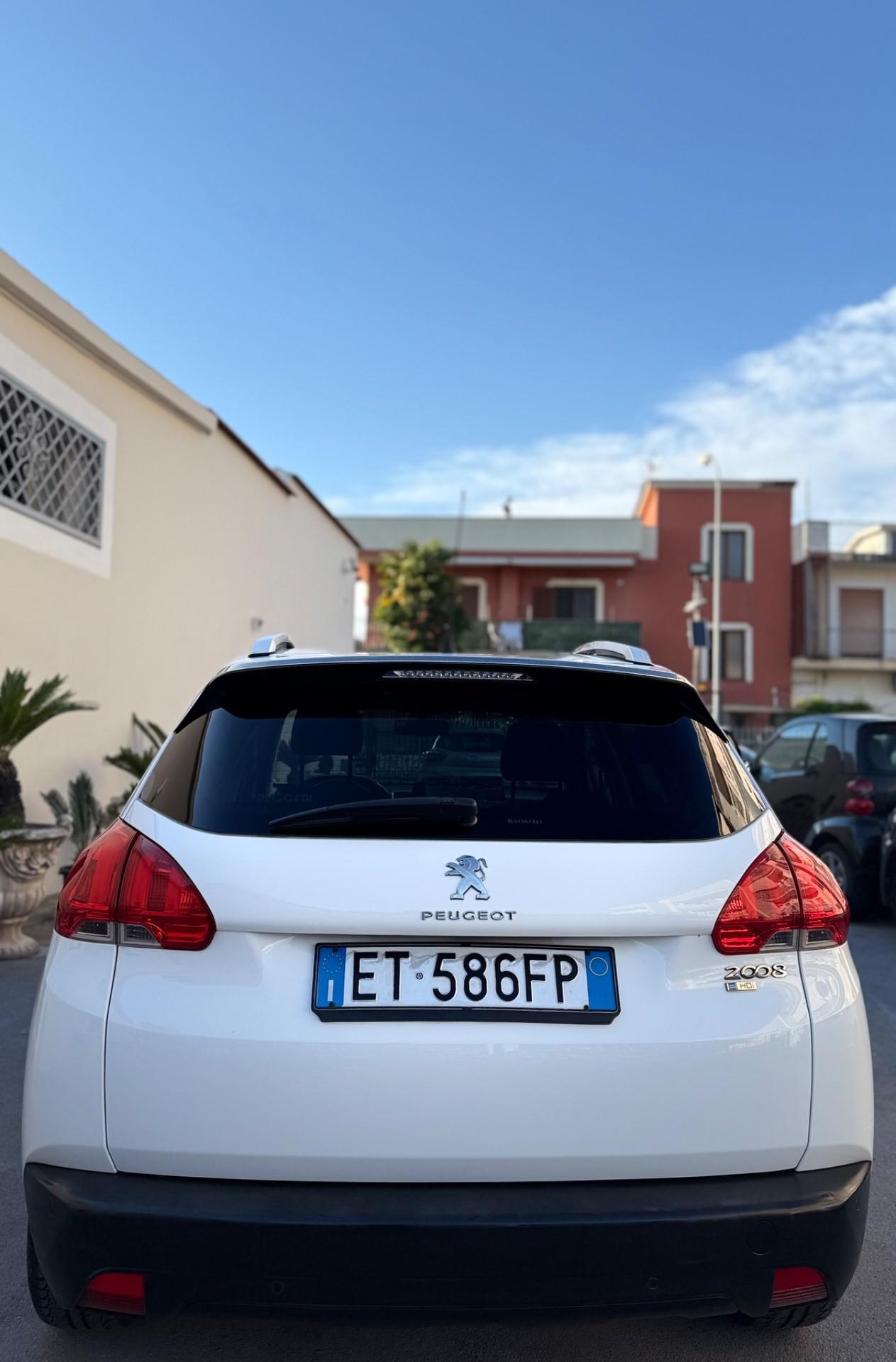 Peugeot 2008 1.6 Diesel Urban Cross 92 Cv