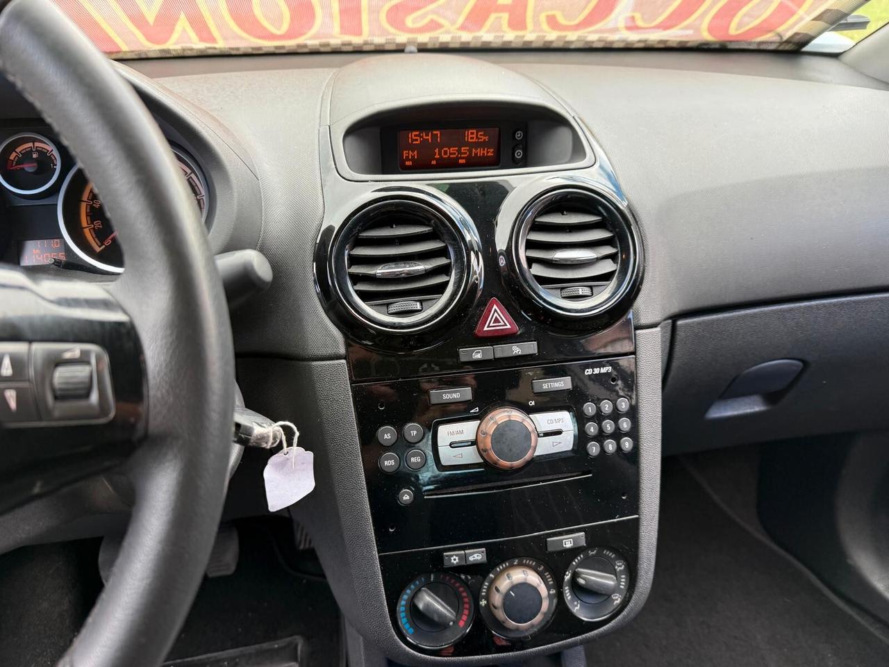 Opel CORSA 1.2 5 PORTE Club