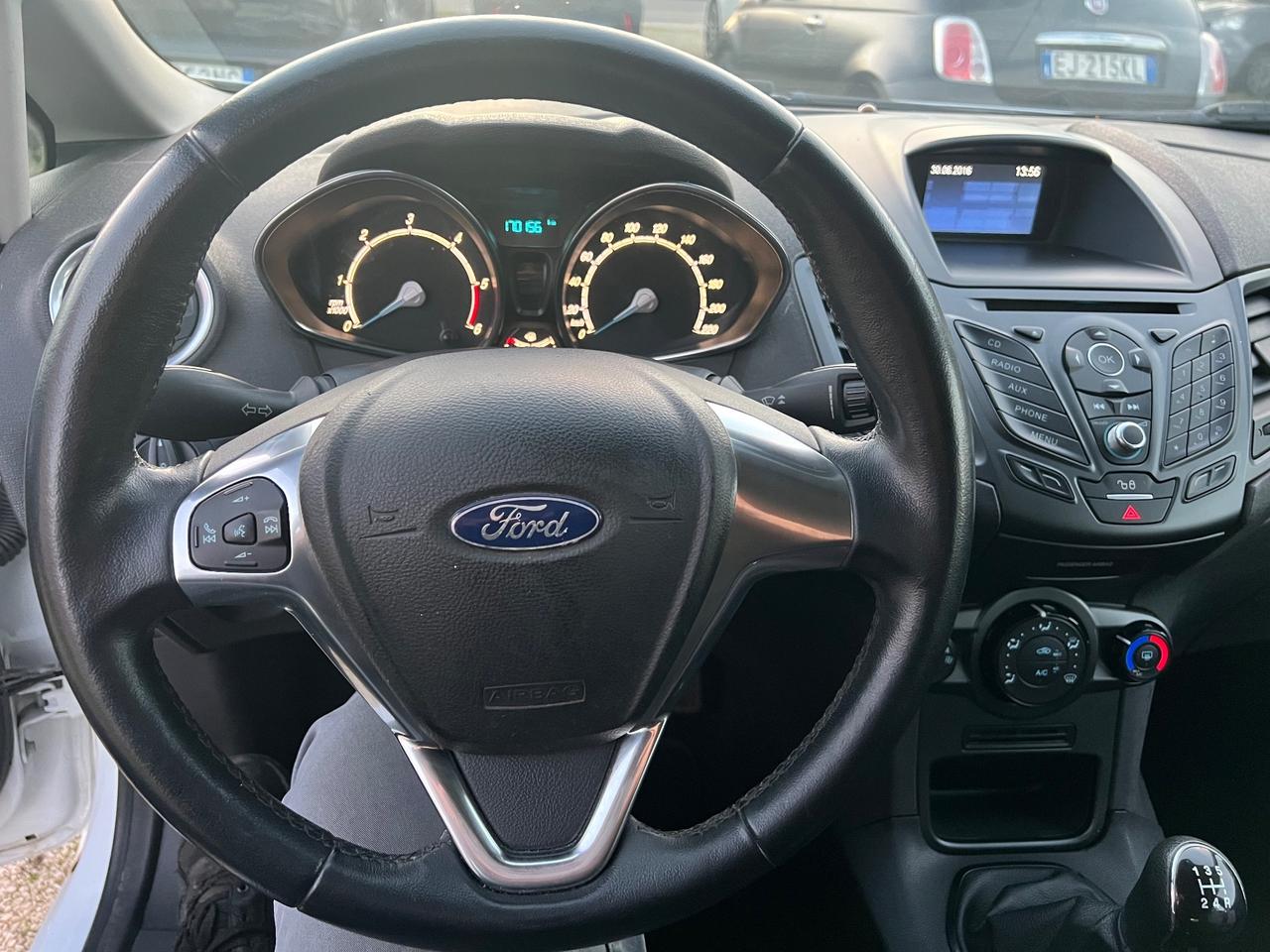 Ford Fiesta 1.5 TDCi 75CV 5 porte Titanium