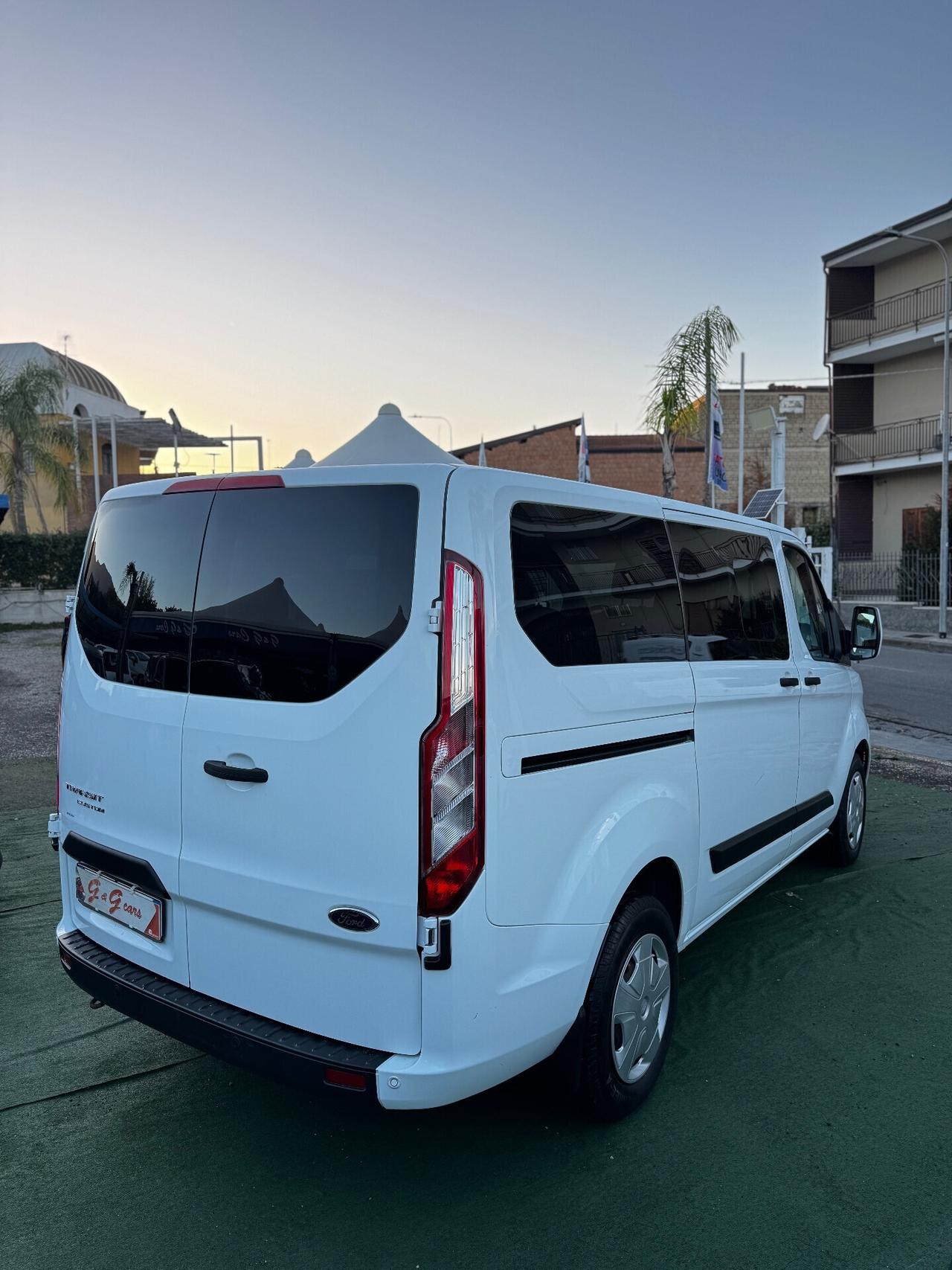 Ford Transit Custom 320 2.0 EcoBlue 130 PC Combi Trend