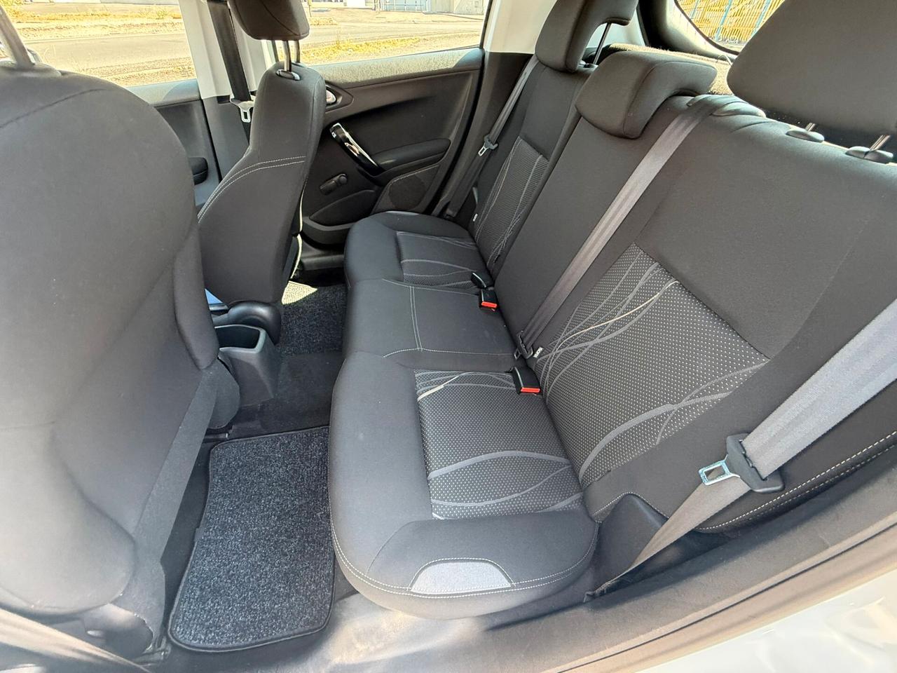 PEUGEOT 208 5PORTE 1.2VTI BENZINA 82CV 90MILAKM
