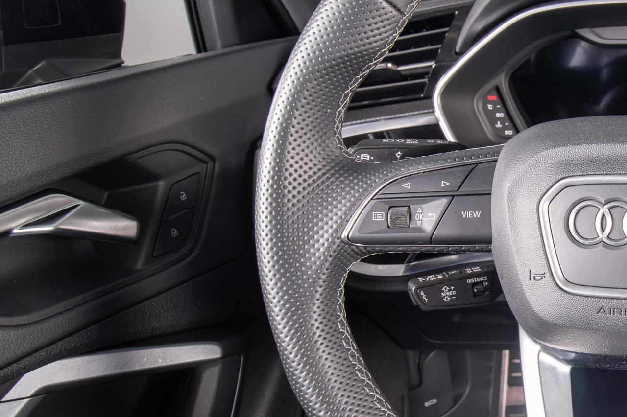 Audi Q3 Sb 35 Tdi 2.0 S-tronic S-line Black Line 150 Cv