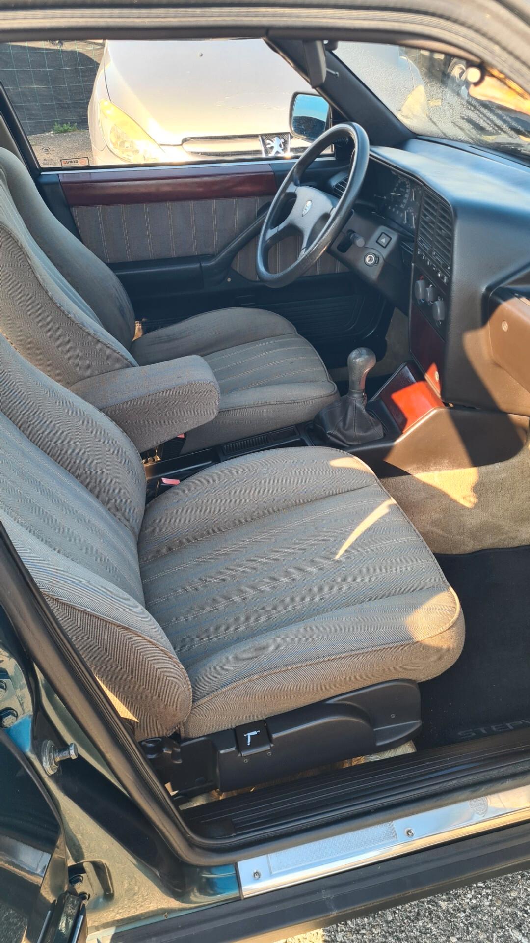 Lancia Thema 2.0 i.e. 16V