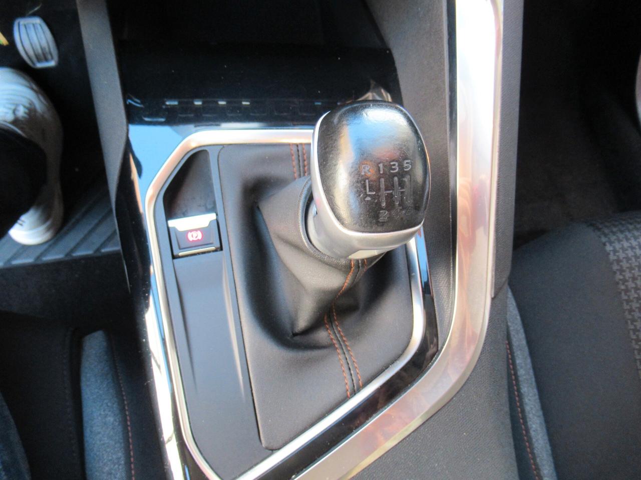 Peugeot 3008 BlueHDi 130 S&S Business