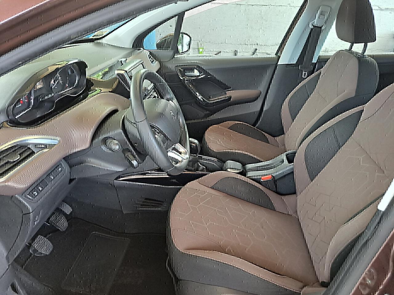 Peugeot 2008 1.2 Benzina PureTech 82Cv Allure