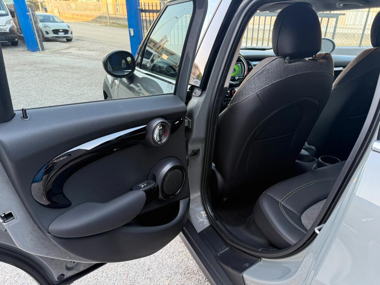 Mini One 1.5 Business 102cv 5p