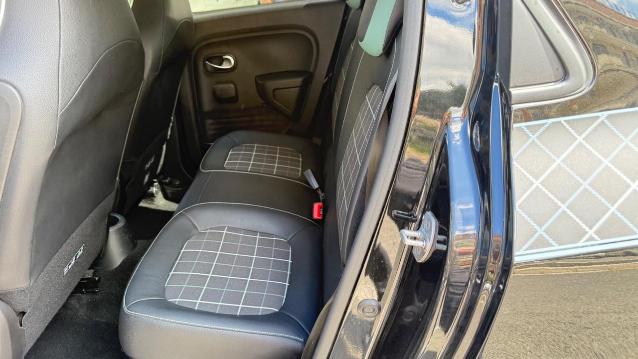Renault Twingo SCe Stop&Start La Parisienne LED PELLE CERCHI 16 PDC BLUETOOTH