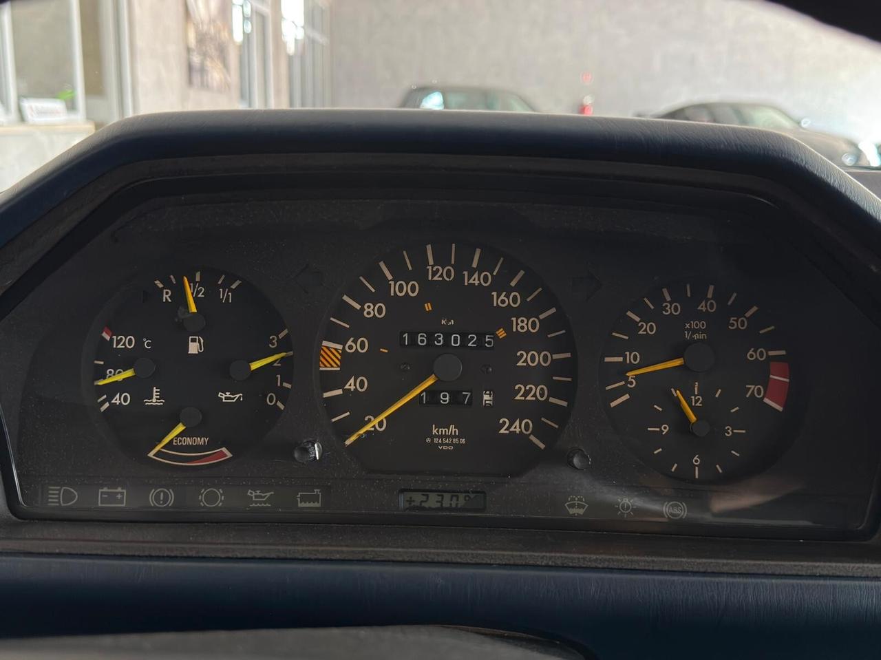Mercedes E 300 CE Coupe