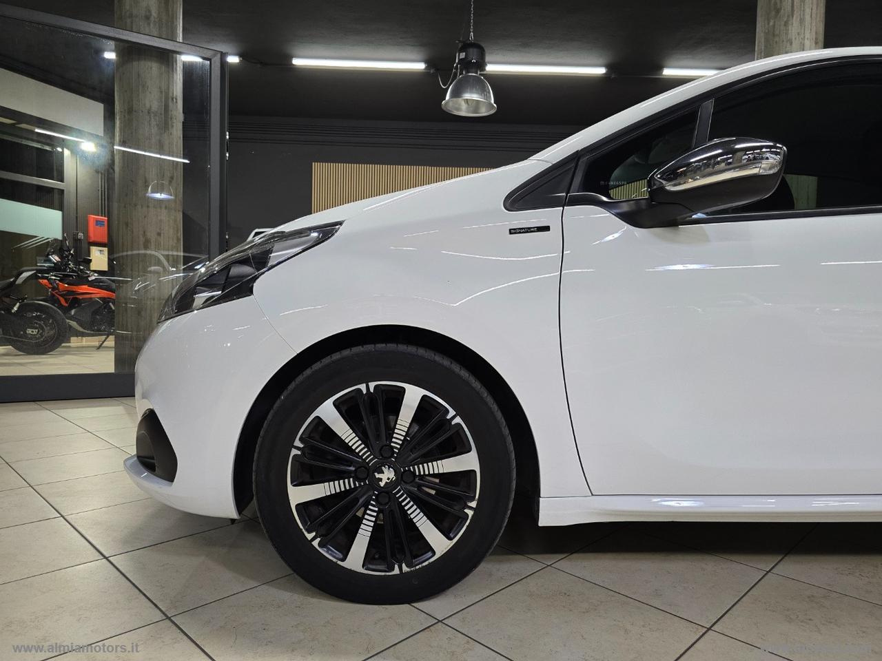 PEUGEOT 208 BlueHDi 100 S&S 5p. Signature