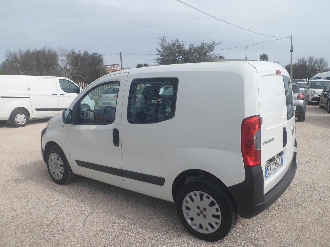 Fiat Fiorino 5 posti autocarro