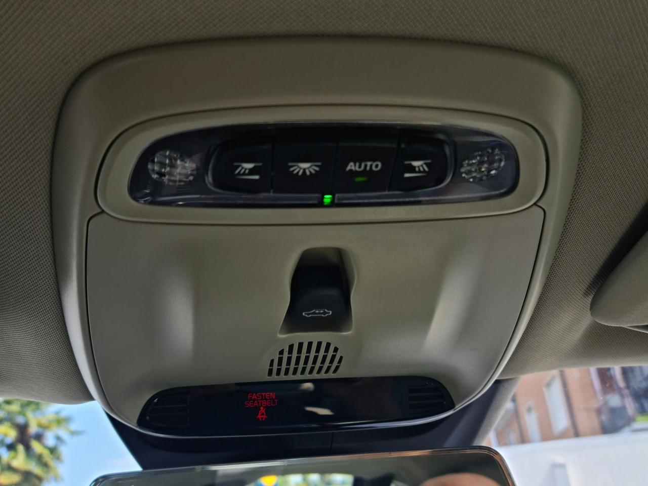 Volvo V40 KINETIC #6087